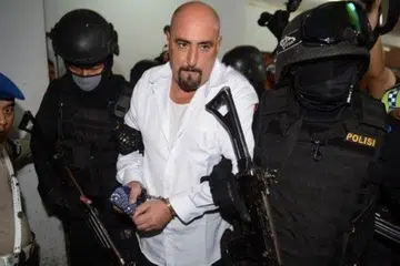Serge Atlaoui sentiasa menafikan bahawa dirinya seorang pengedar dadah, sebaliknya berkata beliau hanya memasang mesin di sebuah kilang yang disangkanya kilang akrilik.