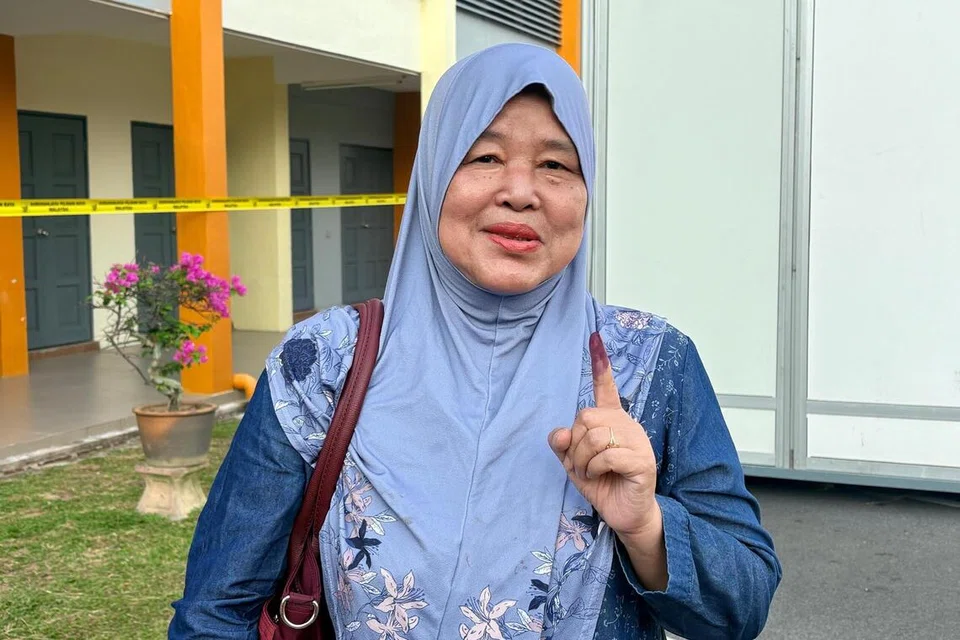 Dekan Kulliyah Kaunseling, Pendidikan dan Sains Sosial, Universiti Islam Antarabangsa Sultan Abdul Hakim Mu’adzam Shah (UniSHAMS), Kedah, Profesor Dr Sapora Sipon.