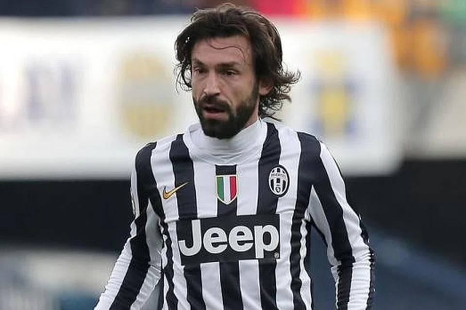 ANDREA PIRLO: Bintang midfield veteran Italy ini terkenal dengan kemampuan membuat hantaran jauh yang tepat pada rakan-rakan di mana-mana bahagian padang. - Foto AFP