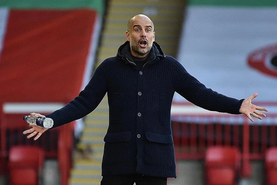 JIWA BIRU: Prestasi Phil Foden yang hebat di padang musim ini bermakna Guardiola (atas) boleh bergantung padanya untuk mempengaruhi perlawanan dan memburu kemenangan bagi pasukannya. - Foto-foto EPA-EFE