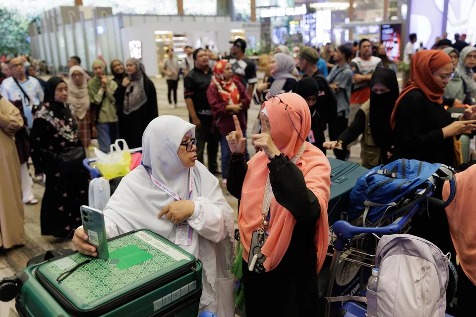 Jemaah umrah berkeperluan khas diberikan sokongan tambahan seperti pegawai dan mutawwif tambahan untuk membimbing mereka.