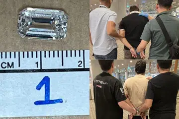 Dua lelaki disyaki mencuri sebutir berlian telah ditangkap di Terminal 3 Lapangan Terbang Changi pada 19 Jun. Mereka dijadualkan didakwa di mahkamah pada 20 Jun atas tuduhan mencuri.