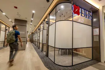 KEMAMPANAN ALAM SEKITAR: Mulai 2017, DBS telah mengusahakan pelbagai daya usaha untuk memperbaharui cawangan yang dikendalikan kakitangan mereka supaya lebih mesra alam.