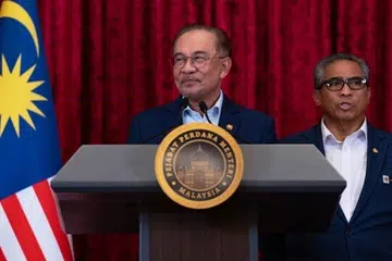 politik M’sia, rombakan Kabinet, Anwar