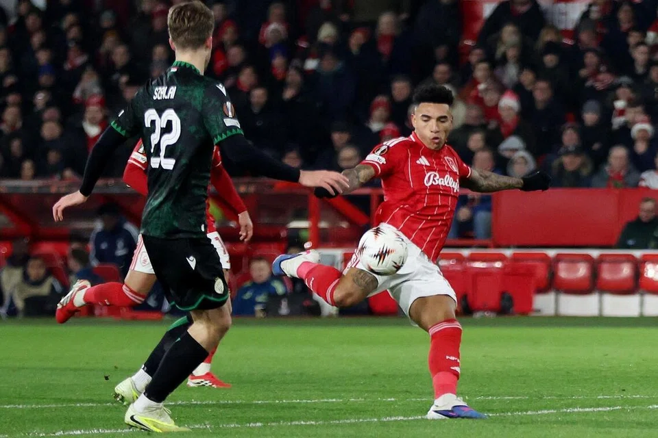 bola sepak, Liga Europa, Nottingham Forest mara ke pusingan saringan, tumpaskan Ferencvaros 4-0, Celtic atasi Utrecht 4-2.