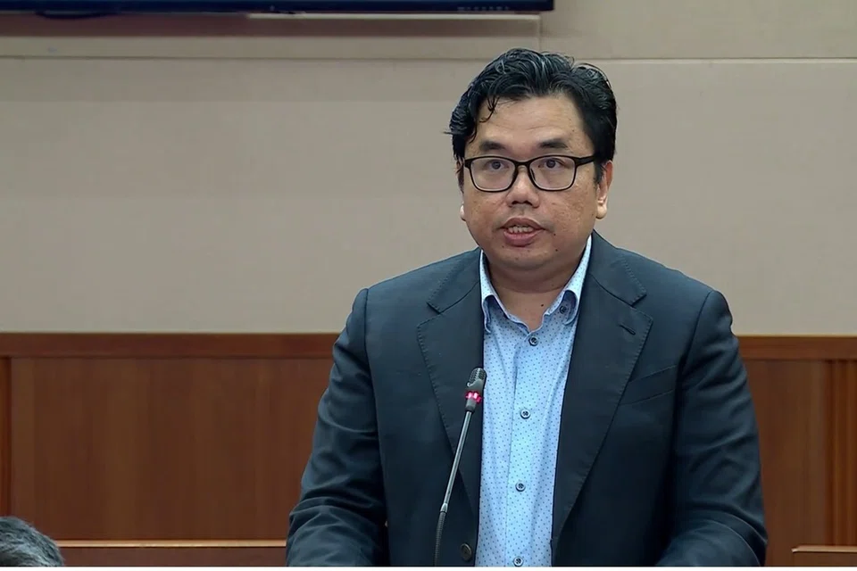 sindiket penipuan, hukuman sebat, parlimen, fadli fawzi