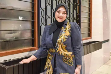 SAMBUTAN LUAR BIASA: Fadhilah Intan tidak menduga ‘Dawai’ mendapat sambutan baik di Malaysia walaupun di Indonesia. 