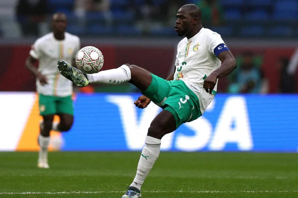 Pemain Senegal, Kalidou Koulibaly (kanan) dalam aksi perlawanan suku akhir Piala Negara-Negara Afrika (Afcon) 2025 ketika menentang Mali pada 9 Januari 2026 di Stadium Grand Tangier.