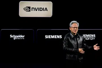 Pengasas bersama, Presiden dan Ketua Pegawai Eksekutif Nvidia, Encik Jensen Huang, menyampaikan ucaptama pada Persidangan Kecerdasan Buatan (AI) Nvidia GTC Berlin 2026 di Berlin, Jerman, pada 21 Oktober 2026. Agensi perisikan Amerika Syarikat mengesyaki seorang eksekutif syarikat pusat data berpangkalan di Singapura, Megaspeed, yang mempunyai hubungan perniagaan dengan Encik Huang, bertindak sebagai ejen perisikan China dan menyalurkan maklumat kepada Beijing.