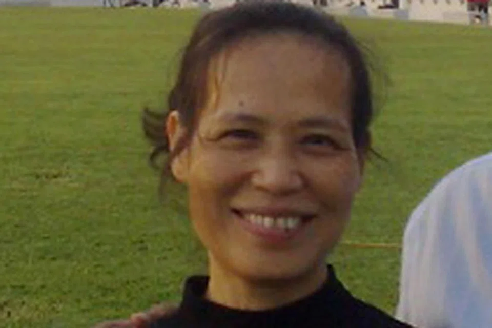 GOVINDASAMY: Mengaku memukul Cik Low (gambar atas) sehingga tidak sedarkan diri menggunakan mangga dan rantai basikal di pejabat suaminya, sebelum membakar tempat itu pada 10 Ogos 2011.