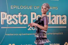 TIDAK LUPA AMANAH: Bersandarkan misi menghibur peminatnya dan didorong keinginan menghasilkan karya bermutu dan mempelajari sesuatu yang baru, Jaclyn Victor terbang ke New York untuk merakam lagu terkininya, Kembalilah.