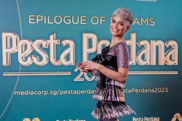 TIDAK LUPA AMANAH: Bersandarkan misi menghibur peminatnya dan didorong keinginan menghasilkan karya bermutu dan mempelajari sesuatu yang baru, Jaclyn Victor terbang ke New York untuk merakam lagu terkininya, Kembalilah.