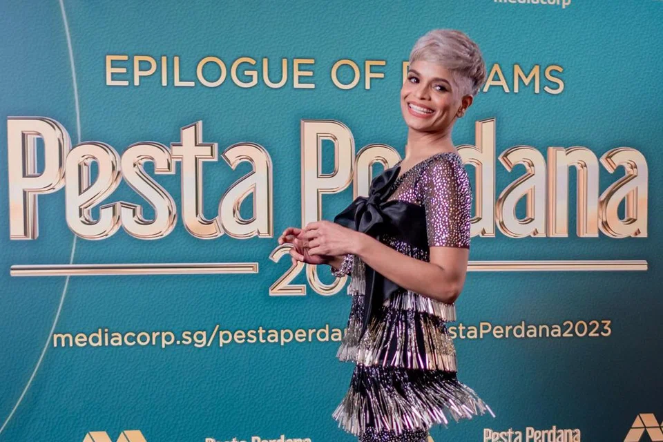 TIDAK LUPA AMANAH: Bersandarkan misi menghibur peminatnya dan didorong keinginan menghasilkan karya bermutu dan mempelajari sesuatu yang baru, Jaclyn Victor terbang ke New York untuk merakam lagu terkininya, Kembalilah.
