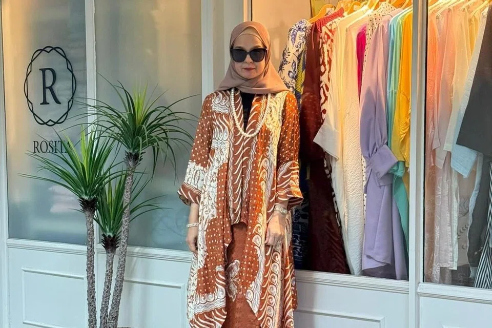 rosita by rosita hussin, batik, Sari Batik Sutera Outerwear Set