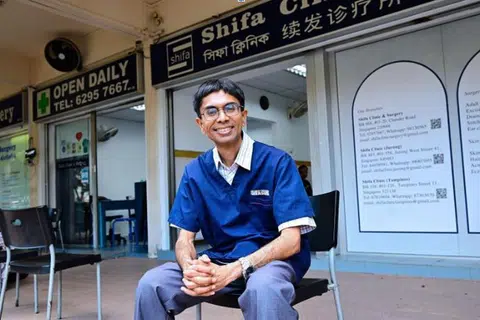 Membangunkan hubungan pesakit-doktor selama bertahun telah membantu Dr Baisal memahami keprihatinan pesakit dan membolehkan mereka memberikan perspektif berbeza. 