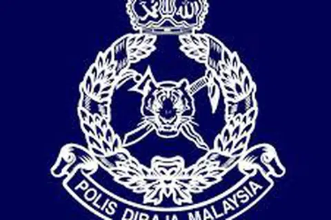 Suspek dikatakan bertikam lidah dengan mangsa, 40 tahun, berkaitan isu lokasi meminta sedekah dan kemudian mengeluarkan sebilah pisau lalu menikam bahagian dada mangsa beberapa kali sehingga menyebabkan lelaki itu jatuh dalam keadaan berlumuran darah dan tidak sedarkan diri.