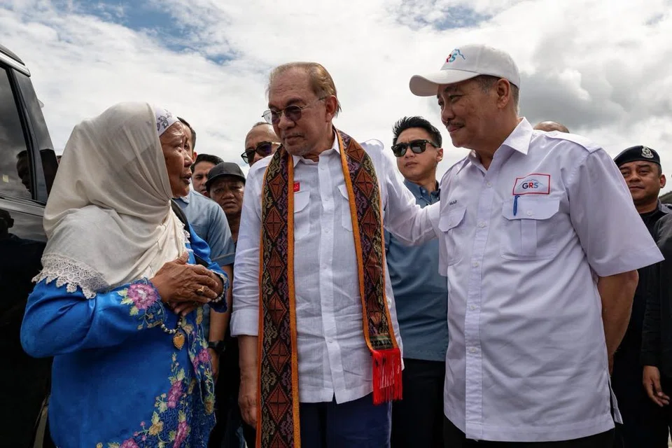 perdana menteri datuk seri anwar ibrahim, hajiji noor, sabah