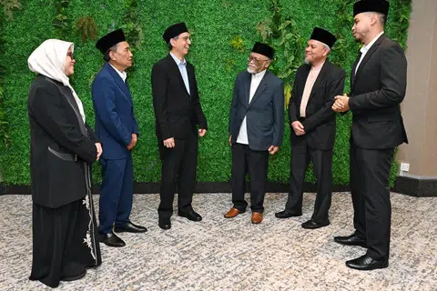 Singapura, Muis, ARB, Lembaga Pengiktirafan Asatizah 