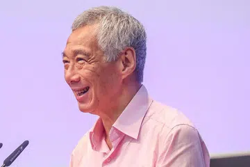"Dengan SG Lebih Sihat, kami beralih ke arah penjagaan pencegahan untuk mengurangkan beban penyakit bagi rakyat Singapura. Jika rakyat Singapura dapat kekal sihat lebih lama, ia akan membantu meringankan beban sistem penjagaan kesihatan kita." - Perdana Menteri, Encik Lee Hsien Loong (gambar atas).