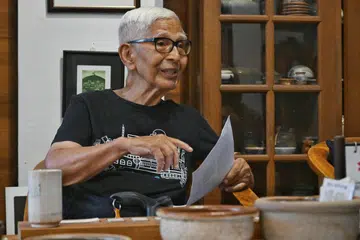 Dr Iskandar Jalil menerangkan bahawa pokok merupakan simbol orang Melayu yang berpegang teguh pada asal usul dan kepercayaan mereka.