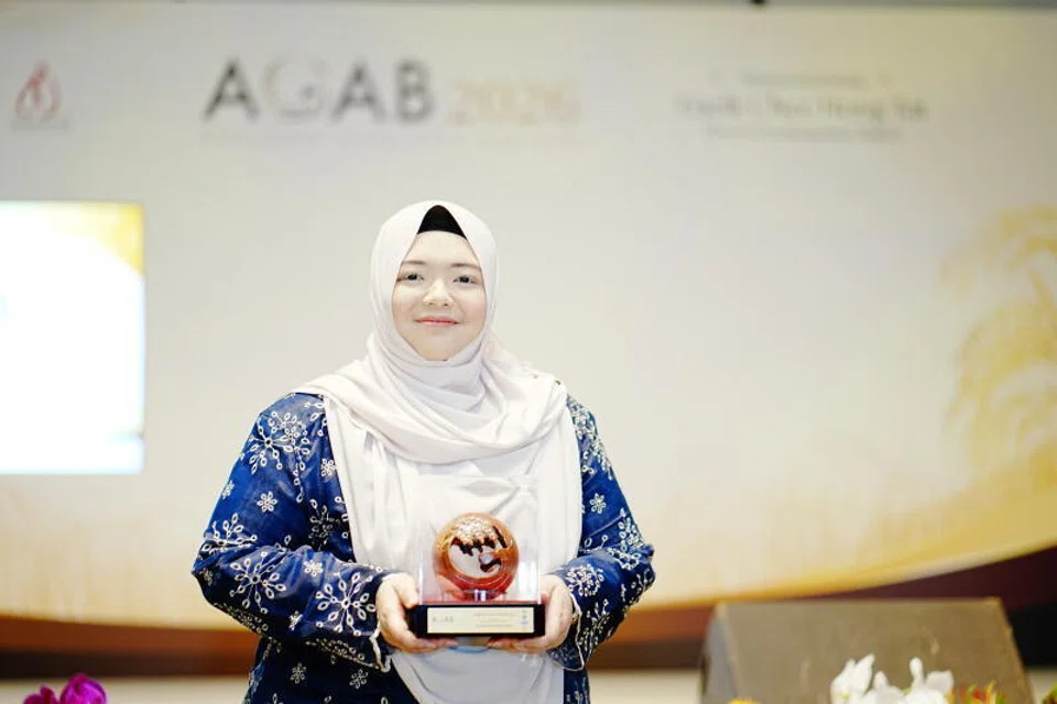 Nur Maizurah Rosle, bahasa melayu, pendidikan bahasa, budaya melayu, Agab, Anugerah Guru Arif Budiman