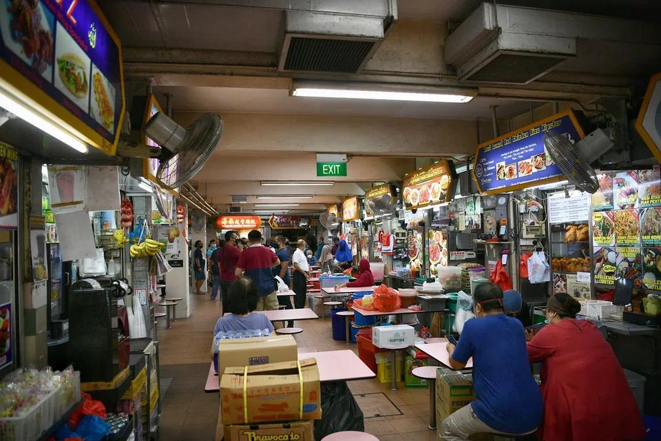 BANTUAN DISEDIA: Bagi yang bekerja sendiri seperti pemandu teksi dan pegerai, mereka antara lain boleh memanfaatkan Skim Pelepasan Pendapatan bagi Individu Bekerja Sendiri (SIRS). - Foto fail