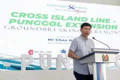 70,000 PERJALANAN DIPENDEKKAN: Encik Chee Hong Tat, yang berucap di acara pecah tanah bagi perasmian pembinaan sambungan Laluan Cross Island (CRL) Punggol, berkata CRL akan memendekkan lebih 70,000 perjalanan antara timur laut dan timur Singapura setiap hari.