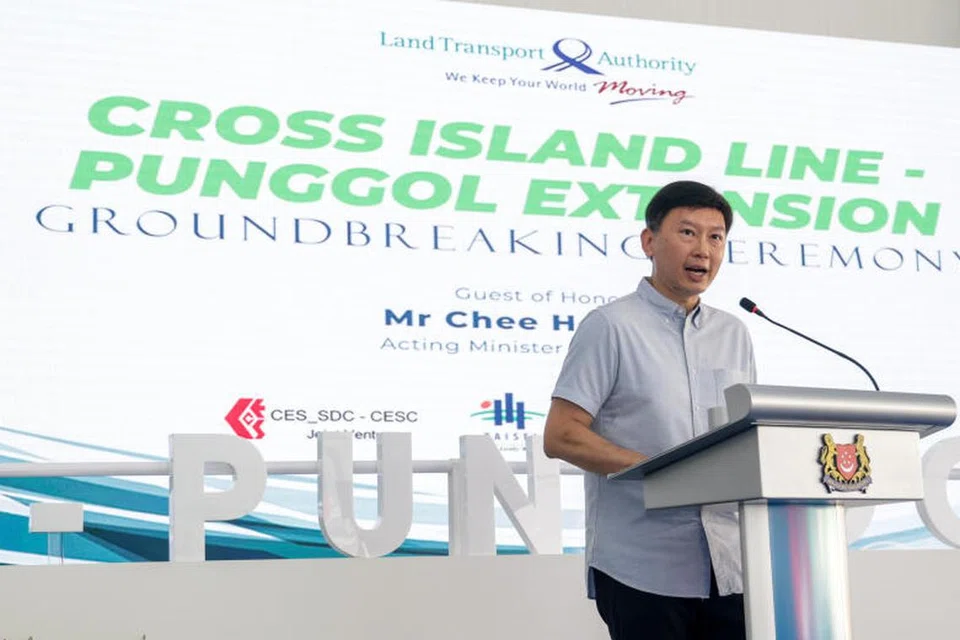 70,000 PERJALANAN DIPENDEKKAN: Encik Chee Hong Tat, yang berucap di acara pecah tanah bagi perasmian pembinaan sambungan Laluan Cross Island (CRL) Punggol, berkata CRL akan memendekkan lebih 70,000 perjalanan antara timur laut dan timur Singapura setiap hari.