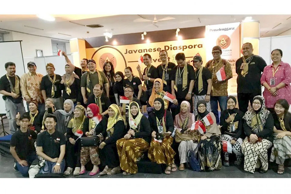 DIASPORA JAWA: Acara Diaspora Jawa (JDE) di Yogyakarta baru-baru ini diikuti sekitar 35 warga Singapura termasuk anggota beberapa persatuan Jawa di sini. - Foto ihsan SURYAKENCHANA OMAR