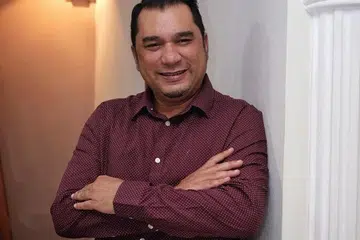 Di 4PM, Encik Mohamed Ismail Abdul Hakim menerajui pelbagai inisiatif berkaitan belia seperti Projek Bestari ITE (bITE) yang bertujuan memastikan pelajar Melayu/Islam menyelesaikan pengajian Institut Pendidikan Teknikal (ITE) mereka.