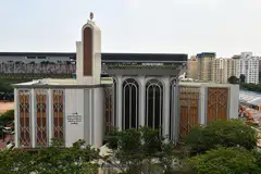 TAWAR KHIDMAT: Masyarakat berpeluang mengetahui tentang pelbagai program dan kegiatan anjuran Masjid Darul Ghufran di rumah terbukanya.