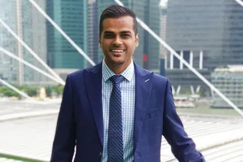 "Saya sedar akan jangkaan orang ramai terhadap bola sepak Singapura, dan mereka wajar mempunyai jangkaan sedemikian. Bersama dengan pasukan saya dan dengan sokongan Majlis FAS, kami akan terus bekerja keras untuk memperkukuh asas bola sepak bagi memajukan sukan ini sekali lagi." - Setiausaha Agung Persekutuan Bola Sepak Singapura (FAS), Encik Yazeen Buhari (gambar atas) - Foto FAS