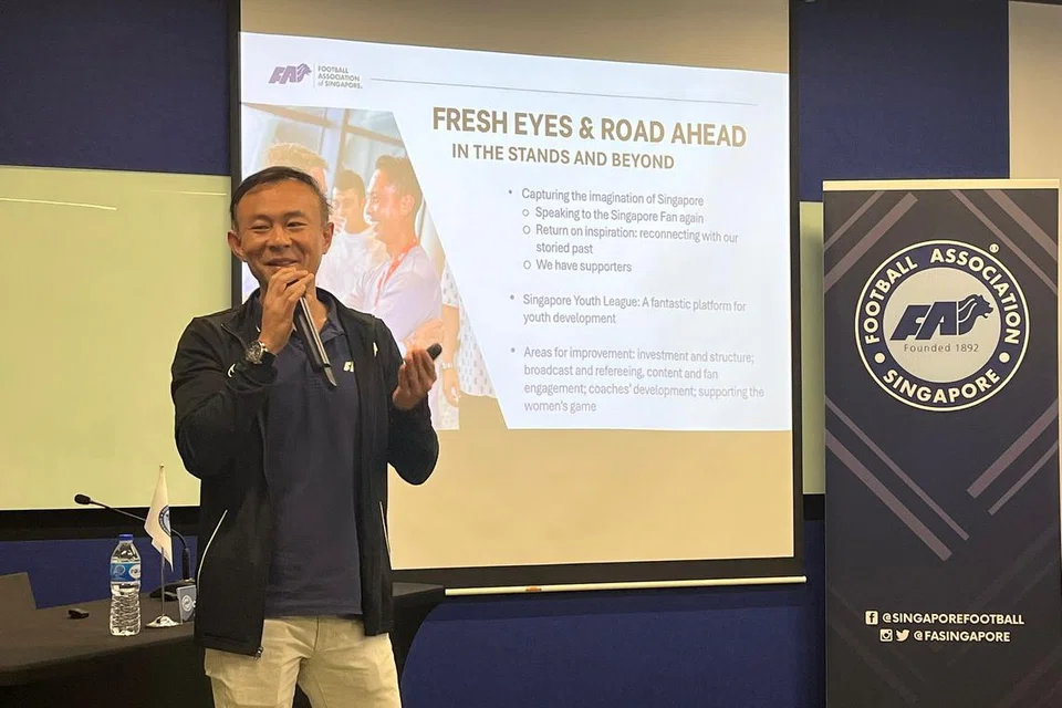 Setiausaha Agung Persatuan Bola Sepak Singapura (FAS), Chew Chun-Liang, berkongsi matlamat dan visi Persatuan Bola Sepak Singapura (FAS) semasa Sidang Media FAS di Stadium Jalan Besar pada 6 Februari.