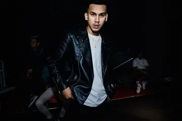 RAPPER ERA BARU: MK, daripada kumpulan hip hop terkenal K-Clique, teruja cedok ilmu daya tahan dalam industri daripada nama besar yang bekerjasama dengannya. - Foto UNIVERSAL MUSIC MALAYSIA