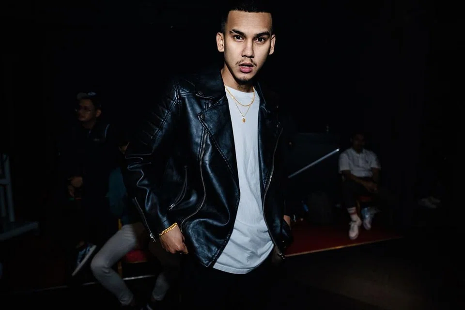 RAPPER ERA BARU: MK, daripada kumpulan hip hop terkenal K-Clique, teruja cedok ilmu daya tahan dalam industri daripada nama besar yang bekerjasama dengannya. - Foto UNIVERSAL MUSIC MALAYSIA