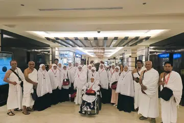 Seramai 21 jemaah umrah daripada agensi Jalaluddin Travel & Services telah terkandas selama dua hari apabila penerbangan mereka dari Madinah telah dibatalkan pada 10 Oktober, susulan serangan yang berlaku di lapangan terbang Riyadh.
