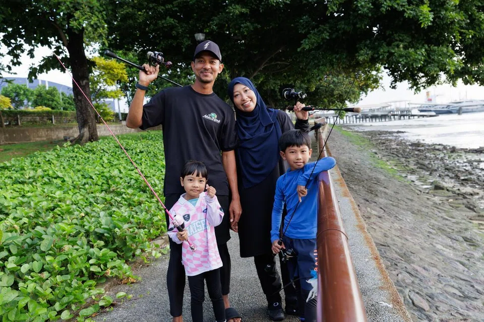 memancing keluarga, aktiviti riadah keluarga, pancing, ketam, ikan
