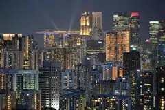 BIL NAIK: Secara purata, cukai karbon yang lebih tinggi boleh membawa kepada peningkatan sebanyak $4 dalam bil utiliti isi rumah bulanan untuk flat Lembaga Perumahan empat bilik.