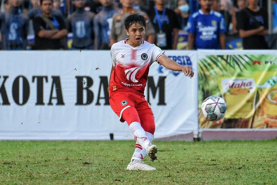 BERPOTENSI: Fathullah Rahmat daripada Tanjong Pagar United pernah berlatih bersama pasukan belia Liga Korea seperti Incheon United dan Suwon Samsung Bluewings serta skuad utama Cheonan City. 