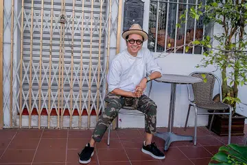 NAJIP ALI: Usahakan 'Semangat Emas', rancangan buat golongan sebaya atau lebih berusia yang membincangkan penuaan aktif dan positif. "Saya ingin selami apa yang ada di balik pemikiran mereka", katanya. Foto-foto BH oleh NUR DIYANA TAHA