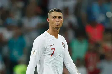TEWAS: Cristiano Ronaldo dari Portugal semasa perlawanan dengan Uruguay dalam pusingan kalah mati Piala Dunia 2018.