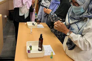 BERI SOKONGAN: Kumpulan sokongan Sinar Harapan, memberi peluang kepada pesakit barah Melayu serta penjaga mereka berbual atau mendengar perkongsian pesakit mengenai perjalanan mereka dalam berhadapan dengan penyakit itu.