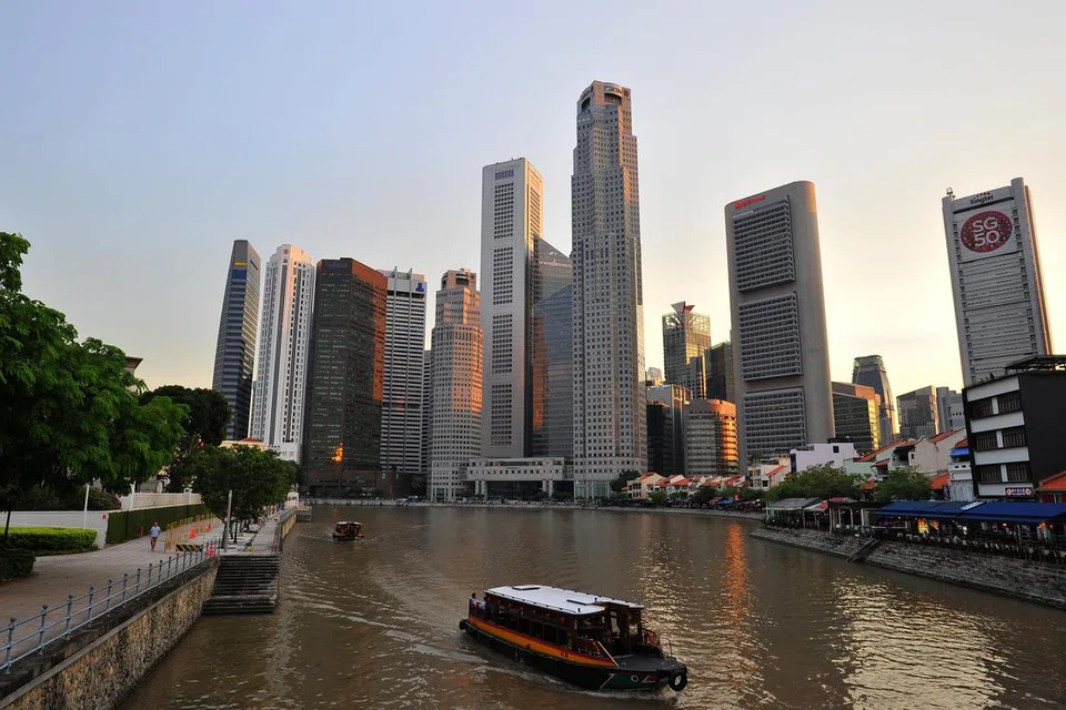 EKONOMI LEBIH SURAM: Ekonomi Singapura bagi 2023 dijangka tumbuh 1 peratus daripada anggaran awal 1.5 peratus. 