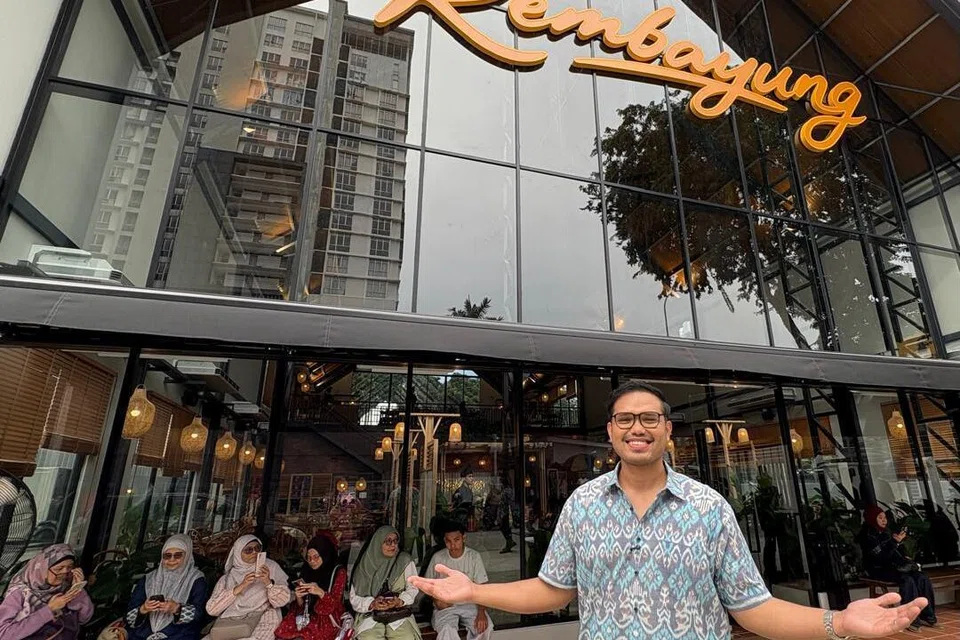 Khairul Aming, hospital, dehidrasi, rembayung, pelanggan 