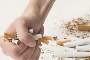 Dianggarkan 27,000 kematian akibat terdedah kepada asap rokok di Malaysia dilaporkan setiap tahun, dengan sebahagian besar mangsa merupakan anggota keluarga perokok dan kanak-kanak yang tidak merokok. 