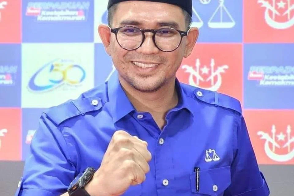 Ketua Pemuda Umno Kelantan, Encik Mohd Azmawi Fikri Abdul Ghani, 38 tahun, adalah calon muda yang diangkat Umno-Barisan Nasional (BN) bagi mewakili Kerajaan Perpaduan untuk merampas kerusi Dewan Undangan Negeri (DUN) Nenggiri, Kelantan, pada pilihan raya kecil (PRK) pada 17 Ogos.