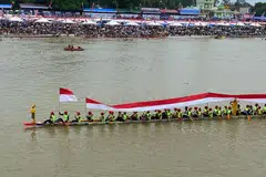 Pacu Jalur, Indonesia, perlumbaan