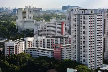 Penganalisis hartanah berkata peningkatan permintaan untuk flat jualan semula boleh dikaitkan dengan jualan flat Bina Ikut Tempahan (BTO) dan Jualan Baki Flat (SBF) yang kurang kerap.