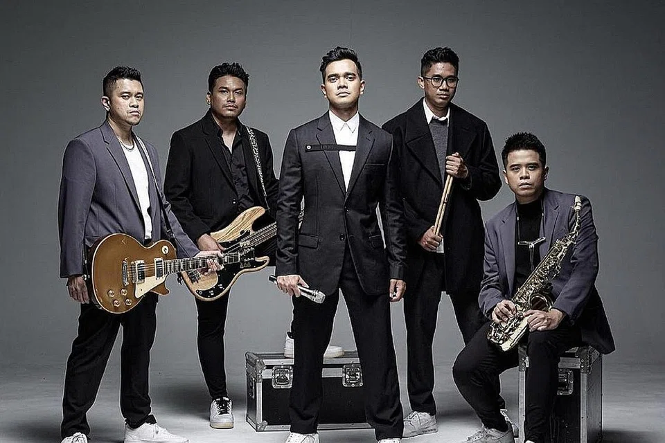 The Locos (gambar). - Foto IG / ALIF SATAR