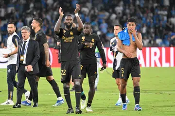 RAI KEMENANGAN: Jude Bellingham menjaringkan gol dan membantu menewaskan juara Italy, Napoli. 